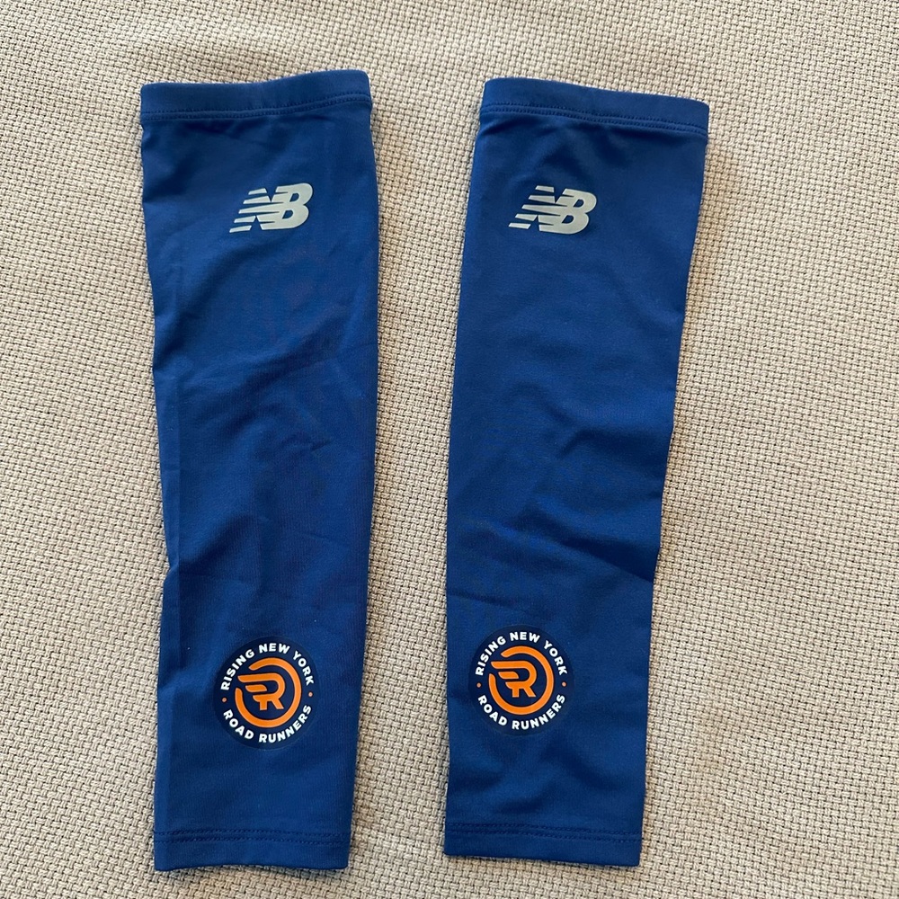 New Balance NYRR Rising Road Runners kids arm warmers nwot